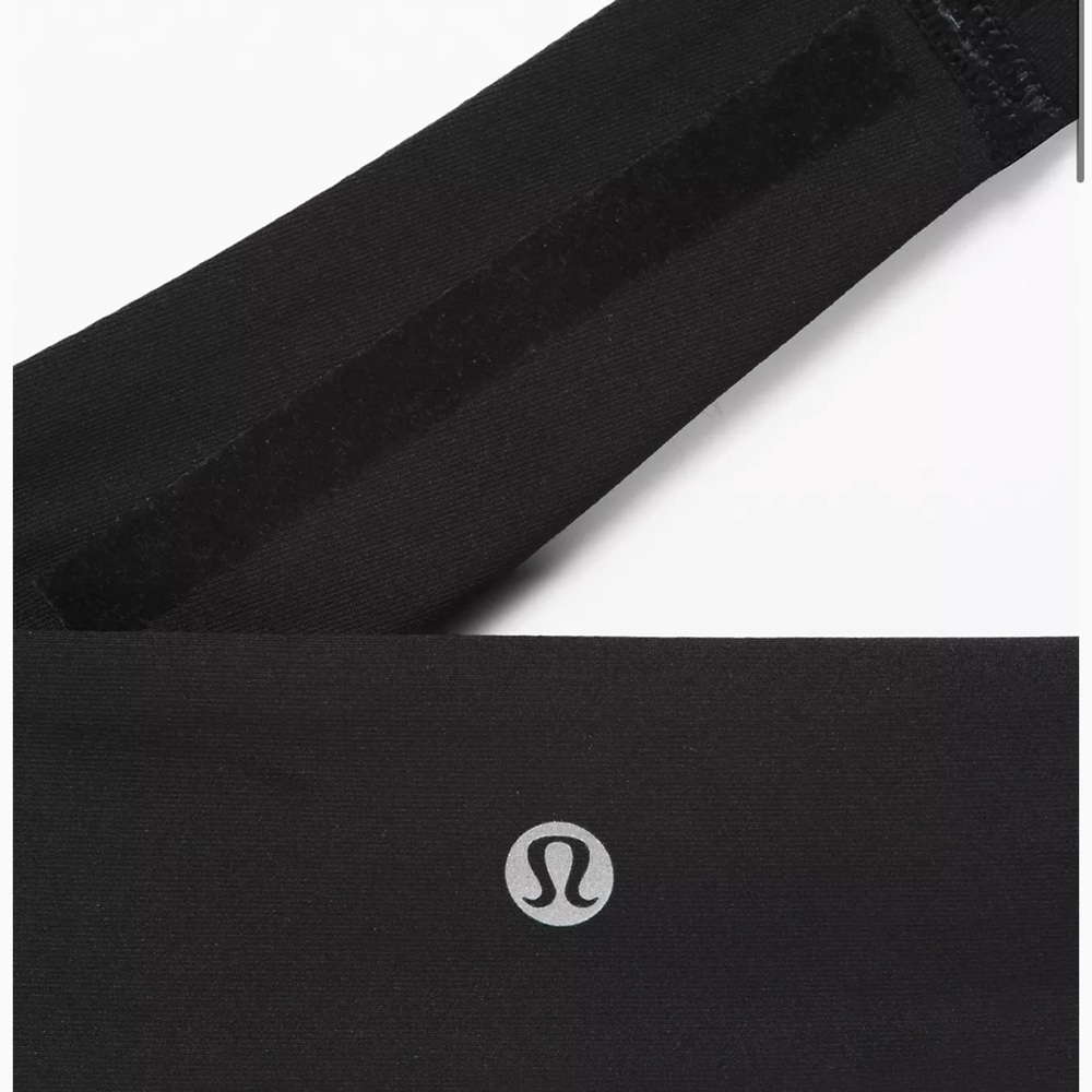 Lululemon flyaway tamer headband - 2 options available.
